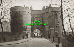 R589031 Tower Of London. Middle Tower. Gale And Polden. 1852 - Sonstige & Ohne Zuordnung