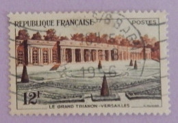 FRANCE YT 1059 OBLITERE " VERSAILLES LE GRAND TRIANON" ANNÉE 1956 - Gebraucht