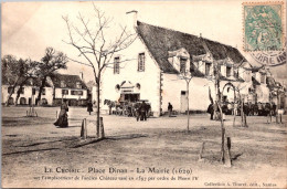 20565 Cpa 44 Le Croisic - Place Dinan - La Mairie - Le Croisic