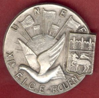 ** BROCHE  U. N. E. F.  ROUEN ** - Brochen