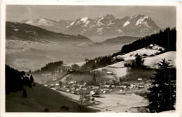 Oberstaufen, Allgäu Wintersportplatz Mit Blick Zum Schweizer Hochgebirge - Oberstaufen