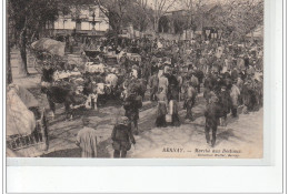 BERNAY - Le Marché Aux Bestiaux - Très Bon état - Bernay