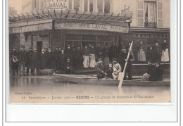 BEZONS - Inondations Janvier 1910 - Un Groupe De Sinistrés Et De Sauveteurs - Très Bon état - Bezons