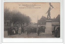 SAINT PIERRE LE MOUTIER - Place Jeanne D'Arc - Remise De La Croix De Guerre, 4 Janvier 1916 - Très Bon état - Saint Pierre Le Moutier