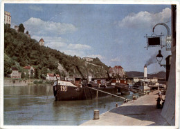 Passau, Sonntagsruhe Im Donau-Hafen - Passau