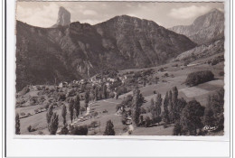 SAINT-MICHEL-les-PORTES : Vue Generale Et Le Mont Aiguille - Tres Bon Etat - Autres & Non Classés