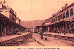 PONTARLIER : Interieur De La Gare - Tres Bon Etat - Pontarlier