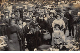 PARIS : Les Halles, Marché, Fruits - Tres Bon Etat - Otros & Sin Clasificación