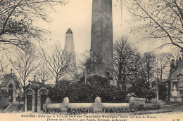 PARIS : Tombeaux Historiques Pere-lachaise Monuments Eleve Aux Travailleurs Municipaux - Tres Bon Etat - Autres & Non Classés