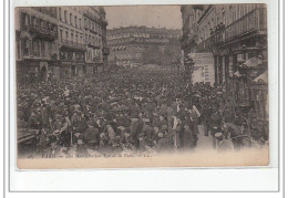 PARIS 1er : Une Manifestation Rue De La Paix - Bon état ( Un Léger Pli D'angle) - District 01