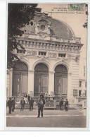 NERIS LES BAINS - Marien, Artiste Vielleur Jouant Devant Le Nouveau Théâtre - Très Bon état - Neris Les Bains