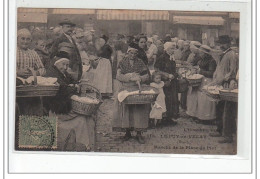 LE PUY EN VELAY - Marché De La Place Du Plot - Très Bon état - Le Puy En Velay