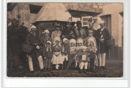 LA FEUILLIE ? : Carte Photo D'une Fête - Bon état (un Pli) - Altri & Non Classificati