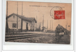 LA HOUSSAYE - La Gare, L'arrivée Du Train - état - Other & Unclassified