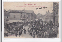 LANNEMEZAN : Place De La Halle Un Jour De Marché - Tres Bon Etat - Lannemezan