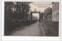 Grandes Manoeuvres De Picardie - Régiment D'Infanterie Sortant De GRANDVILLIERS - Très Bon état - Grandvilliers