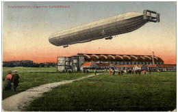 Friedrichshafen Mit Zeppelin - Friedrichshafen