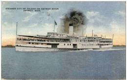 Steamer City Of Toledo On Detroit River - Paquebots