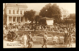 Cesko Tchequie Czech Republic Franzensbad Frantiskovy Kurplatz Mit Kurhaus - Tschechische Republik