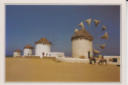 Les Moulins De Myconos Grèce Grande Tour Blanche Toit En Paille  Windmills On The Slopes Of Kato Myli 2 Sc - Grecia