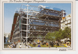 Centre National D'Art Et De Culture  Le Centre Georges Pompidou Paris Exposition Objets Dehors , Animation   CM 2 Scans - Autres Monuments, édifices