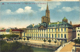 *CPA - 67 -  STRASBOURG  -  Le Palais Des Rohan Et La Cathédrale - Colorisée - Strasbourg