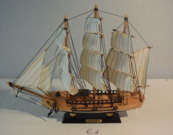 E1 Ancienne Maquette Bateau Voilier CUTTY SARK 1865 - Decorazione Marittima