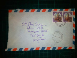 ITALIE, Enveloppe Aereo Circulée Par Avion Jusqu'à Buenos Aires Avec Divers Timbres Postaux (châteaux Et Autres). Années - Airmail