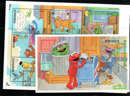 KIRIBATI - 2000 - SESAME STREET CHARACTERS SHEETLET OF 9 +S/SHEET MINT NEVER HINGED - Kiribati (1979-...)