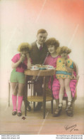 V454 Cartolina Coppia Innamorati Con Bimbi 1926 - Parejas