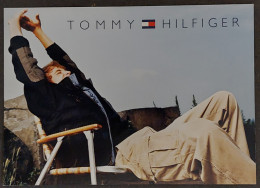 Carte Postale (Tower Records) Tommy Hilfiger (mode - Vêtements) - Moda