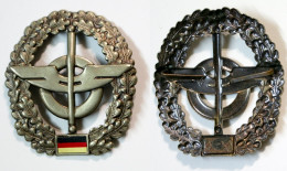 Militaria-D-terre-insigne_RFA_ravitaillement_01_21-09_D - Armée De Terre