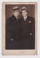 Awesome Stylish Guys, Two Young Men, Closeness Portrait, Vintage 1930s Orig Photo Gay Int. 8.7x13cm. (60211) - Personnes Anonymes