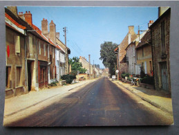 CP 71 Saône Et Loire DEMIGNY  -  Route Traversant La Commune 1970 - Autres & Non Classés