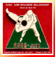 SUPER PIN'S "JUDO ACBB" De BOULOGNE BILLANCOURT En ZAMAC Base Or, Format 3,2X2,7cm - Natación