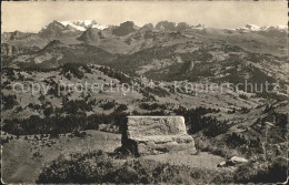 11776951 Mythen SZ Blick Auf Glaernisch Steinbank Brunnen - Autres & Non Classés