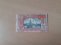 TIMBRE   GUADELOUPE       N  119     COTE  0,75   EUROS  OBLITERE - Gebraucht
