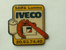 PIN'S IVECO - SAIFA LOMME - Transport Und Verkehr