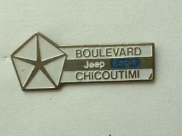 PIN'S JEEP - BOULEVARD CHICOUTIMI - Altri & Non Classificati