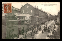 87 - LIMOGES - USINE DE PORCELAINES HAVILAND - LA SORTIE DES OUVRIERS - Limoges