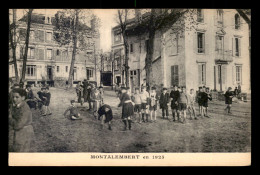 92 - COURBEVOIE - MONTALEMBERT EN 1925 - LES ENFANTS DANS LA COUR - Courbevoie