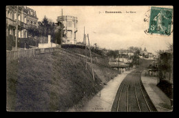 92 - SURESNES - LES QUAIS DE LA GARE DE CHEMIN DE FER - Suresnes