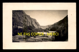 LIBAN - VALLEE ET CAMPEMENT MILITAIRE - CARTE PHOTO ORIGINALE - Libanon