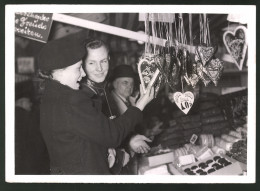 Fotografie Ansicht Berlin, Weihnachtsmarkt 1936, Lebkuchenherzen  - Lugares