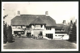 AK Amersfoort, Jeugherberg-Conferentieoord De Gräsheuvel, Terras  - Amersfoort