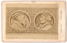 Fotografie Fotograf Unbekannt, Worms, Relief Johann Calvin Und Ulrich Zwingli Am Lutherdenkmal In Worms  - Personalità