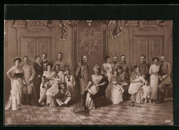 AK Das Deutsche Kaiserhaus, Kaiser Wilhelm II. Posiert Mit Seiner Familie  - Königshäuser