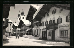 AK St. Johann, Speckbacherstrasse Mit Sparkassenverein Im Winter  - Otros & Sin Clasificación