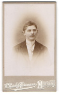 Fotografie W. Rasch & Heinemann, Mittweida, Rochlitzerstr. 210, Junger Mann Im Anzug Mit Krawatte  - Personnes Anonymes