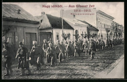 AK Marsch Von Russischen Kriegsgefangenen über Eine Dorfstrasse  - Weltkrieg 1914-18